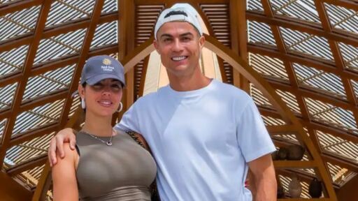 Кристиано Роналдо зарадва годеницата си Джорджина с две луксозни вили на остров в Червено море 