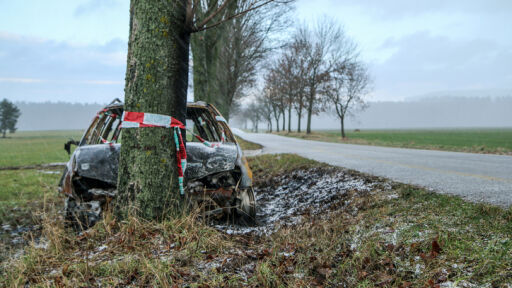 Шофьор загина след удар в дърво край село Методиево