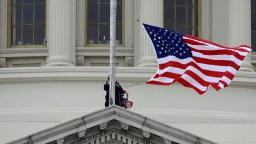 Кои са петте риска, които дебнат американската икономика