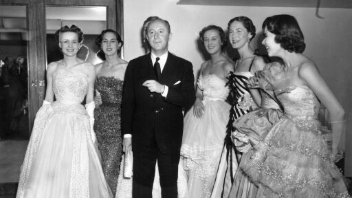 Снимка Кристиан Диор ~ Във всяко сърце се крие мечта. Във всяка жена се крие принцеса (СНИМКИ)