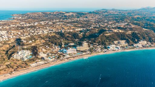 В съседна на България страна се намира един от най-слънчевите острови – с над 300 дни слънце годишно
