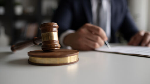 Изпълнителен директор споделя ключови съвети към младите адвокати и прехода към AI 