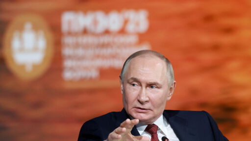 Путин: Русия не трябва да изпадне в рецесия при никакви обстоятелства