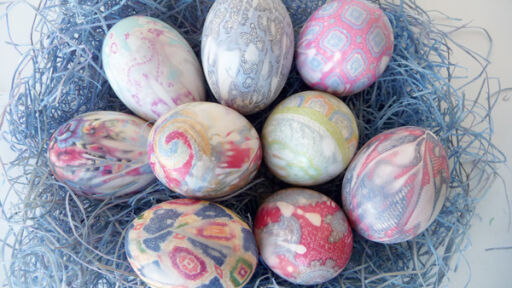 Снимка Как да боядисаме великденските яйца с вратовръзки