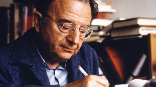 Снимка Ерих Фром ~ Егоизмът е симптом за липса на любов към себе си (СНИМКИ)