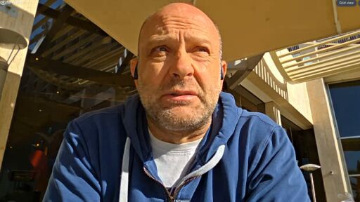 Тити Папазов от Израел: Бомба гръмна на 500 метра от сградата, в която пребивавах. Войната е реална и е факт