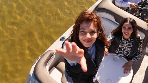 Истинската история на едно малко момиченце, което свети сред огромна мизерия грабва сърцата на зрителите в новия епизод на „Бригада Нов дом“ 