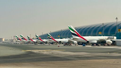Дубай губи 1 млн. долара на минута заради затворените летища 