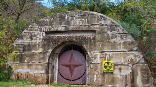 Най-големият бункер в европа крие 75 тона злато? 