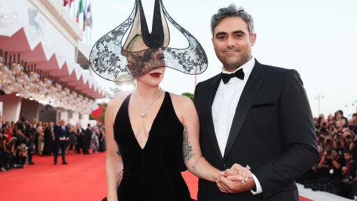 Снимка Лейди Гага разкри кога ще се омъжи – певицата планира сватба! (СНИМКИ + ВИДЕО)