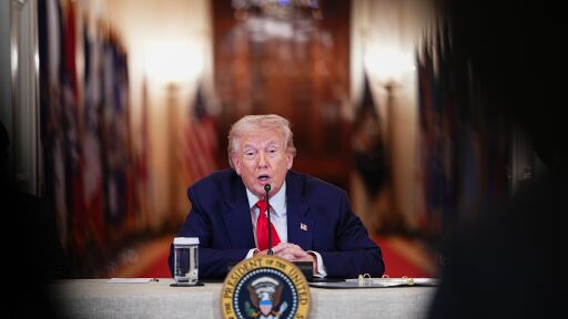 Общественото доверие към Тръмп падна до 36% - най-ниското равнище от завръщането му в Белия дом