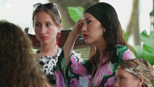 Санта Китана за Стоян: Там има толкова огън и жупел...