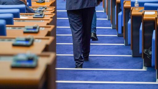 „Галъп“: 8-партиен парламент. Втори са „ДПС-Ново начало“, следвани от „Възраждане“