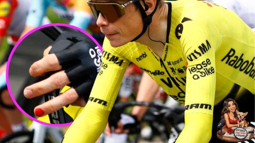 Снимка Колоездачи от Giro d'Italia си лакираха по един нокът. Причината е сериозна!