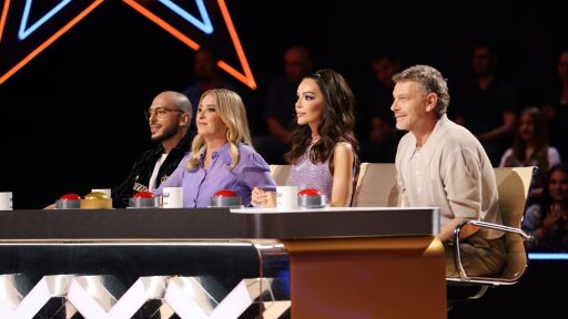 Бийтбокс дует, искри от флекс, летящи вериги и няколко червени хикса очакват зрителите на „България търси талант“