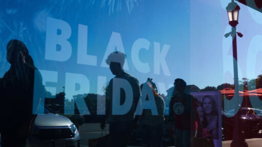 Отвъд Океана – Черният петък изкара стотици пред магазините в щата Минесота