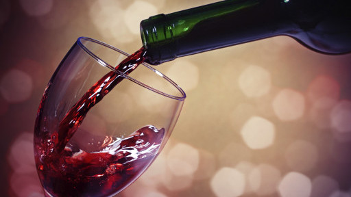 Пиете фалшиво вино за хиляди евро? Скандалът, който разтърсва Европа