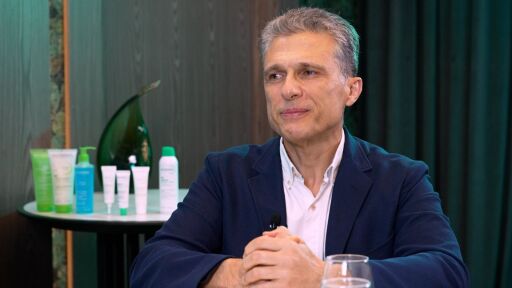 Снимка Д-р Евгени Христозов: Подходящата грижа за кожата може да овладее акнето (ВИДЕО)