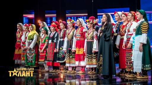 Изключително музикално изпълнение от фолклорна формация „Жарава“