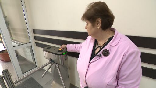 Металдетектори в училищата, но само ако учебните заведения сами поискат допълнителното оборудване
