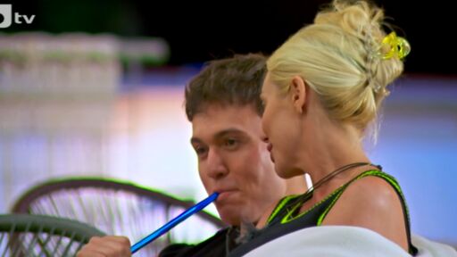 Снимка Габи и Радо се подиграват с Ралица в 