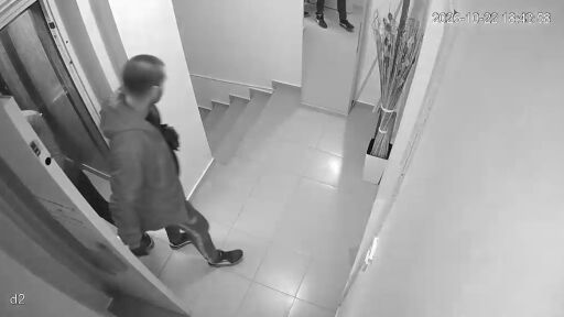 Видеокамера засне обир в апартамент във Варна, но извършителите все още не са задържани. Защо?