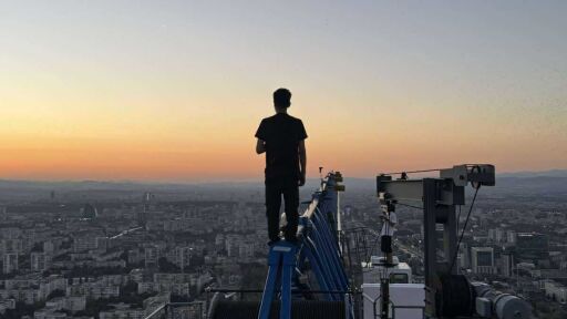 Изкачването на над 200-метров кран: Как децата са успели да се покатерят толкова високо?