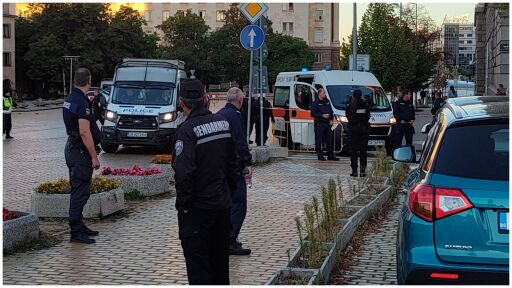 Полицай, охранявал протеста пред Народното събрание, е починал