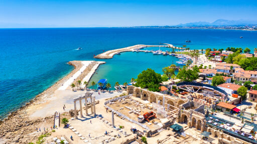 11 държави, в които най-лесно се получава гражданство: Две са наши съседи