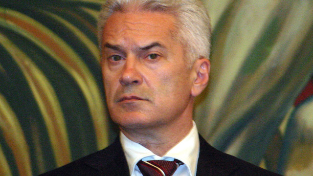 Снимка: Сидеров: Държавната администрация тича след една интрига - 