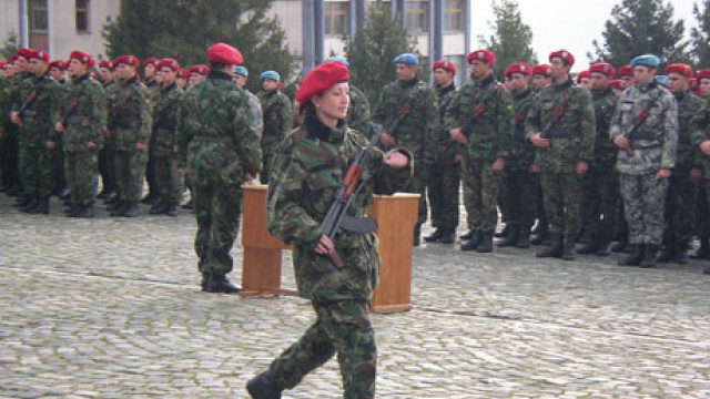 Снимка: Откриват новата учебна година във военните училища