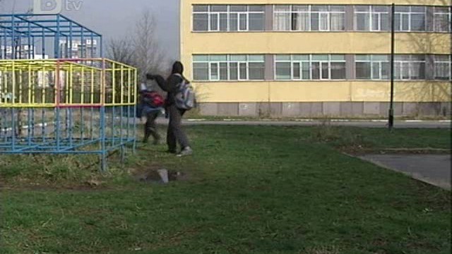 Снимка: Предлагат съкращаване на лятната ваканция за учениците 
