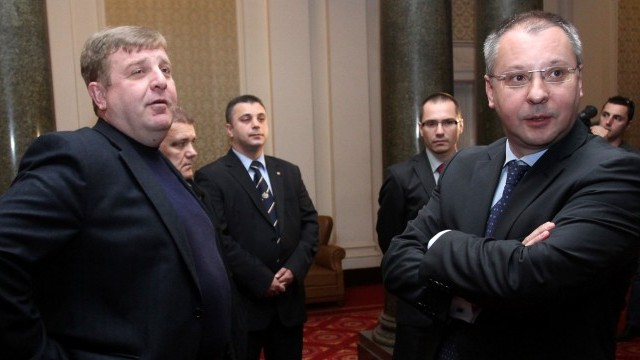 Снимка: БСП и ВМРО започват подписка за референдум за 