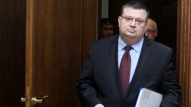 Снимка: Главният прокурор искал да следва медицина, но се отказал