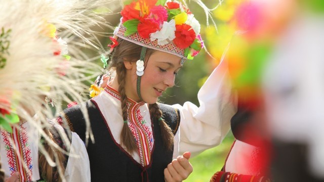 Снимка: Лазарова събота, момичетата празнуват