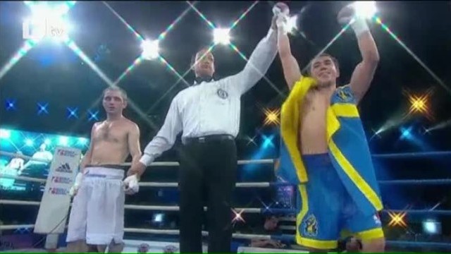 Снимка: Огромно напрежение и победа за Русия срещу Украйна на бокс