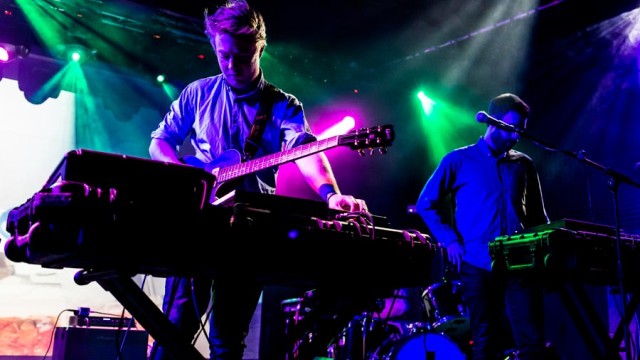 Снимка: Mount Kimbie и Who Made Who идват през май