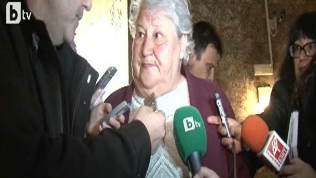 Снимка: Майката на стрелеца от Лясковец: Не го обвинявам в нищо 