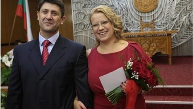 Снимка: НС избра съпруг на депутат за председател на КЗЛД
