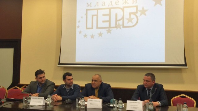 Снимка: Борисов пресмята парите за КТБ в магистрали