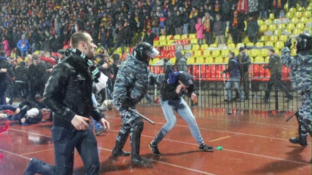 Снимка: Бой прекъсна мач в Русия /ВИДЕО/