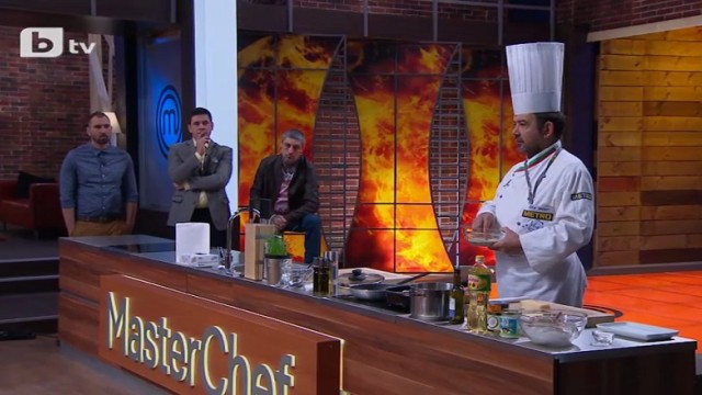 Шеф Юри Велев дава уроци по италианска кулинария в MasterChef 