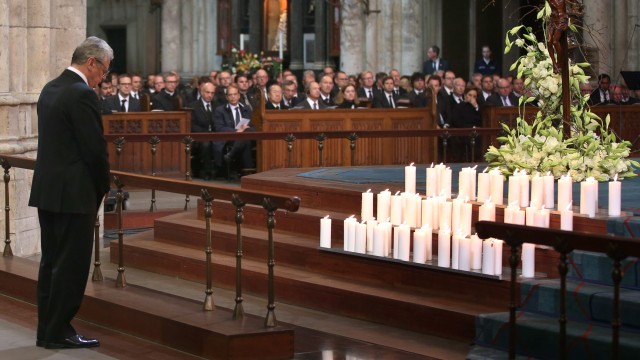 Снимка: Германия почете паметта на жертвите от самолетната катастрофа в Алпите