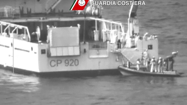 Снимка: Средиземно море погълна близо 700 имигранти (ОБЗОР)
