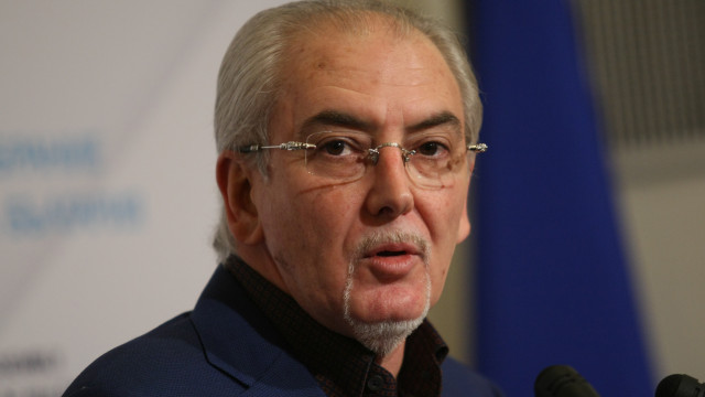 Снимка: Има ли натиск върху депутати от ДПС да преминат на страната на ДОСТ