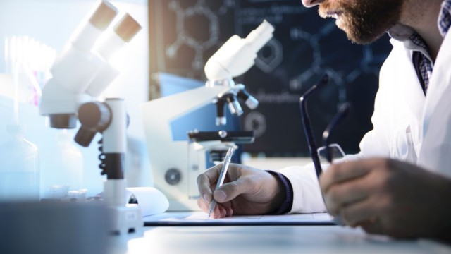 Снимка: Учени от БАН се включват в международна надпревара за добив на „енергия от звездите“