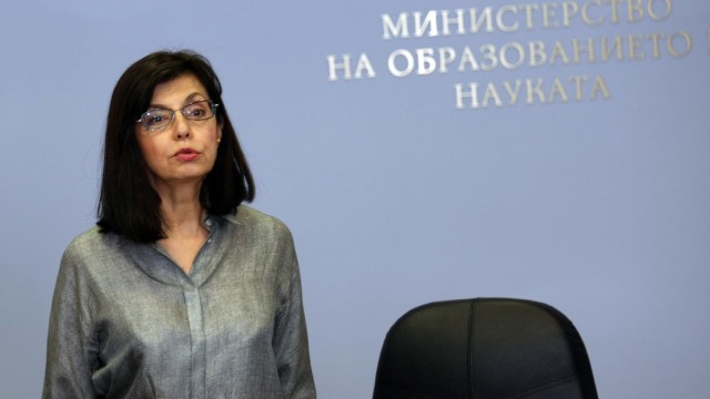 Снимка: Студентските стипендии се вдигат с 20 на сто от догодина 