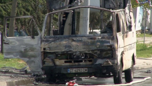 Снимка: Бус се взриви в Стара Загора