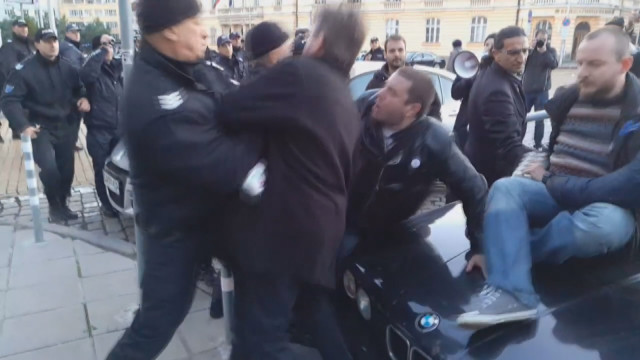 Снимка: Манол Глишев за побоя пред НС: Полицията е група наемници, която позори пагона си (ВИДЕО)