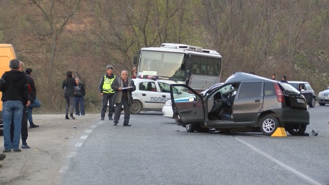 Снимка: Катастрофа с жертва затвори Прохода на републиката (ВИДЕО)